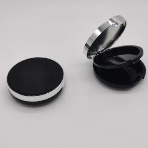 ตลับแป้งขอบทอง