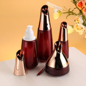 ขวดรองพื้นสีชา