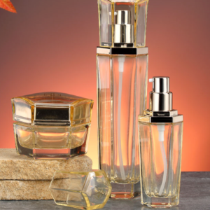 ขวดรองพื้นสีทอง