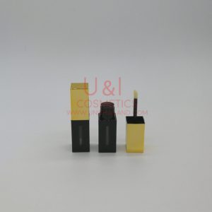 หลอดลิปแมท